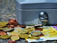 El Gobierno aprueba un paquete fiscal extraordinario para contener el impacto energético: bajadas de IVA, incentivos verdes y ayudas directas