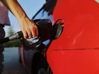 El Gobierno amplía las rebajas fiscales sobre la energía y prolonga las ayudas al transporte y al sector agrario