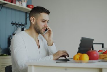 Trabajar desde casa: qué puede desgravar un autónomo y cómo evitar errores con Hacienda