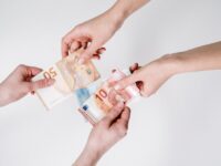 ¿12 o 14 pagas? Qué dice la ley sobre las pagas extras y los bonus salariales