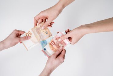 ¿12 o 14 pagas? Qué dice la ley sobre las pagas extras y los bonus salariales